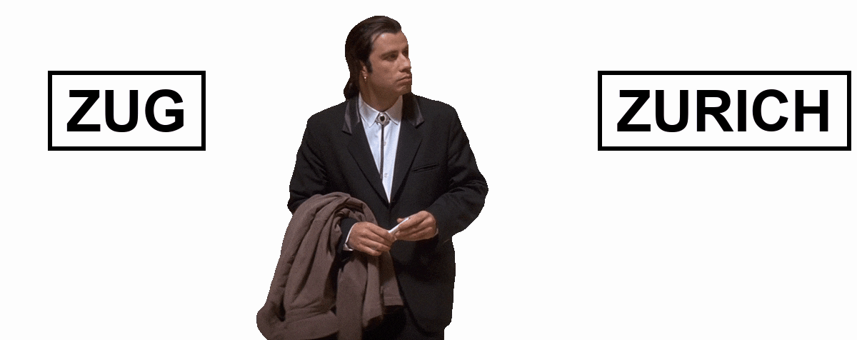 John Travolta 從寫着楚格的指示牌望向寫着蘇黎世的指示牌
