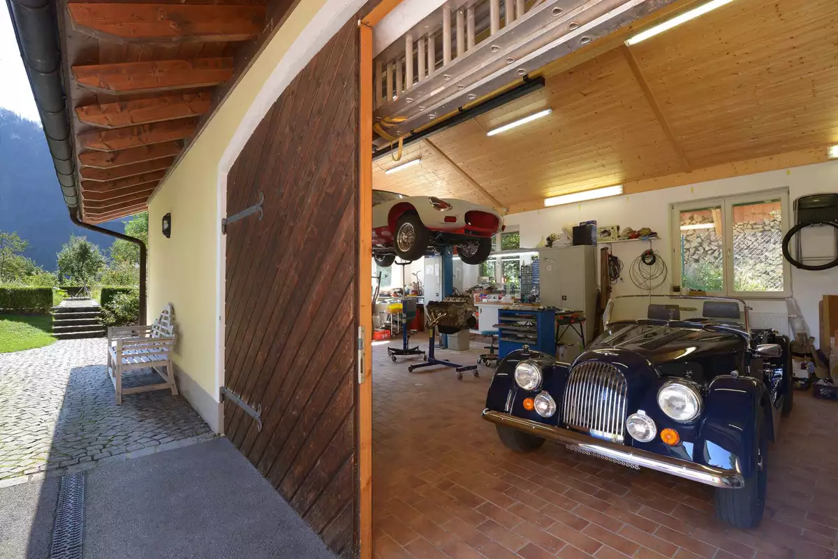 Garage and classic car workshop