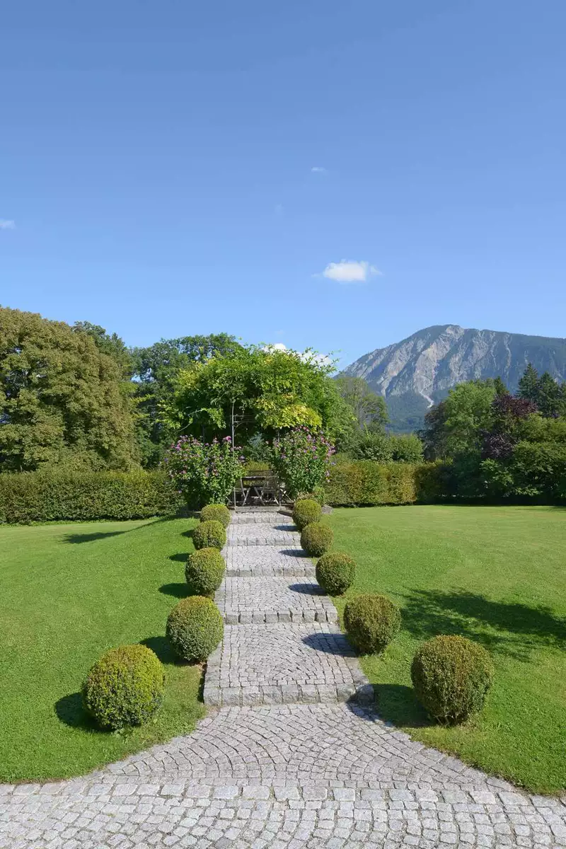 Landscaped garden and Alpine view