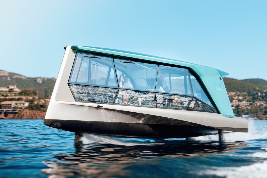 THE ICON travelling on its hydrofoils in daylight
